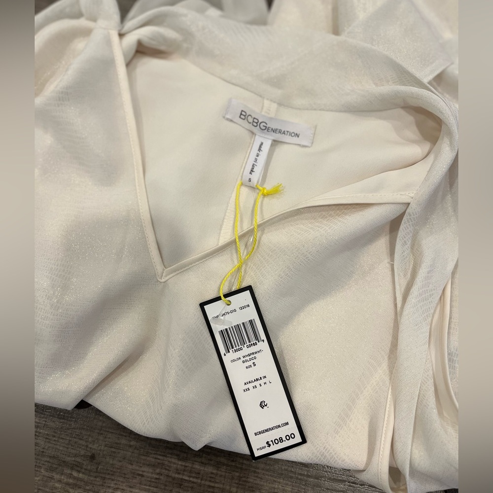 BCBG Shift Dress 🤍 - Picture 10 of 16
